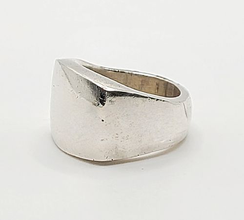 Silver Signet Ring (L1/2)