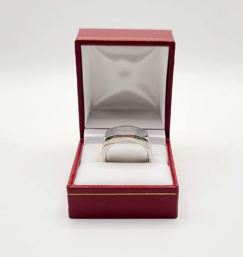 Silver Signet Ring (L1/2)