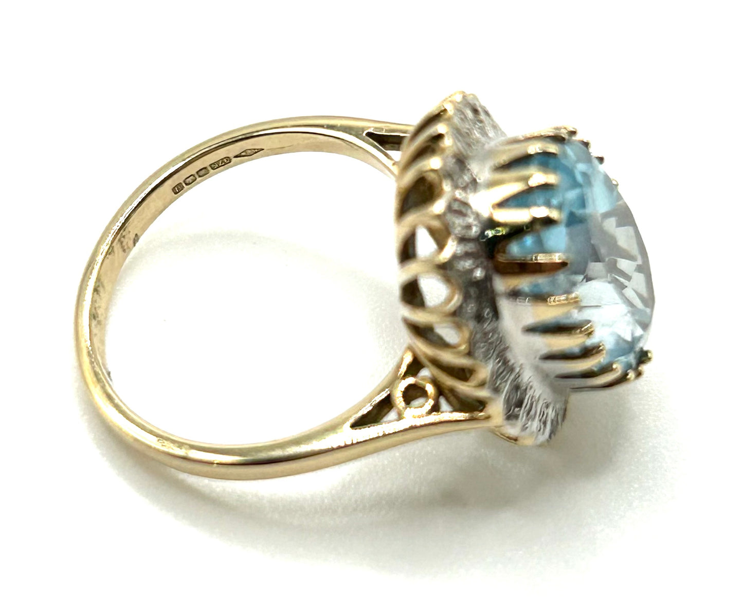 Large Vintage Oval Topaz 7.4ct Diamond Halo 9ct Gold Ring, Sheffield 1981 (M1/2)