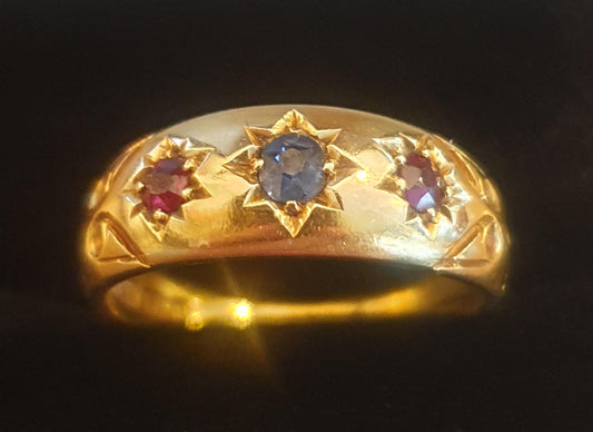 Why is vintage and antique jewellery so enduring?