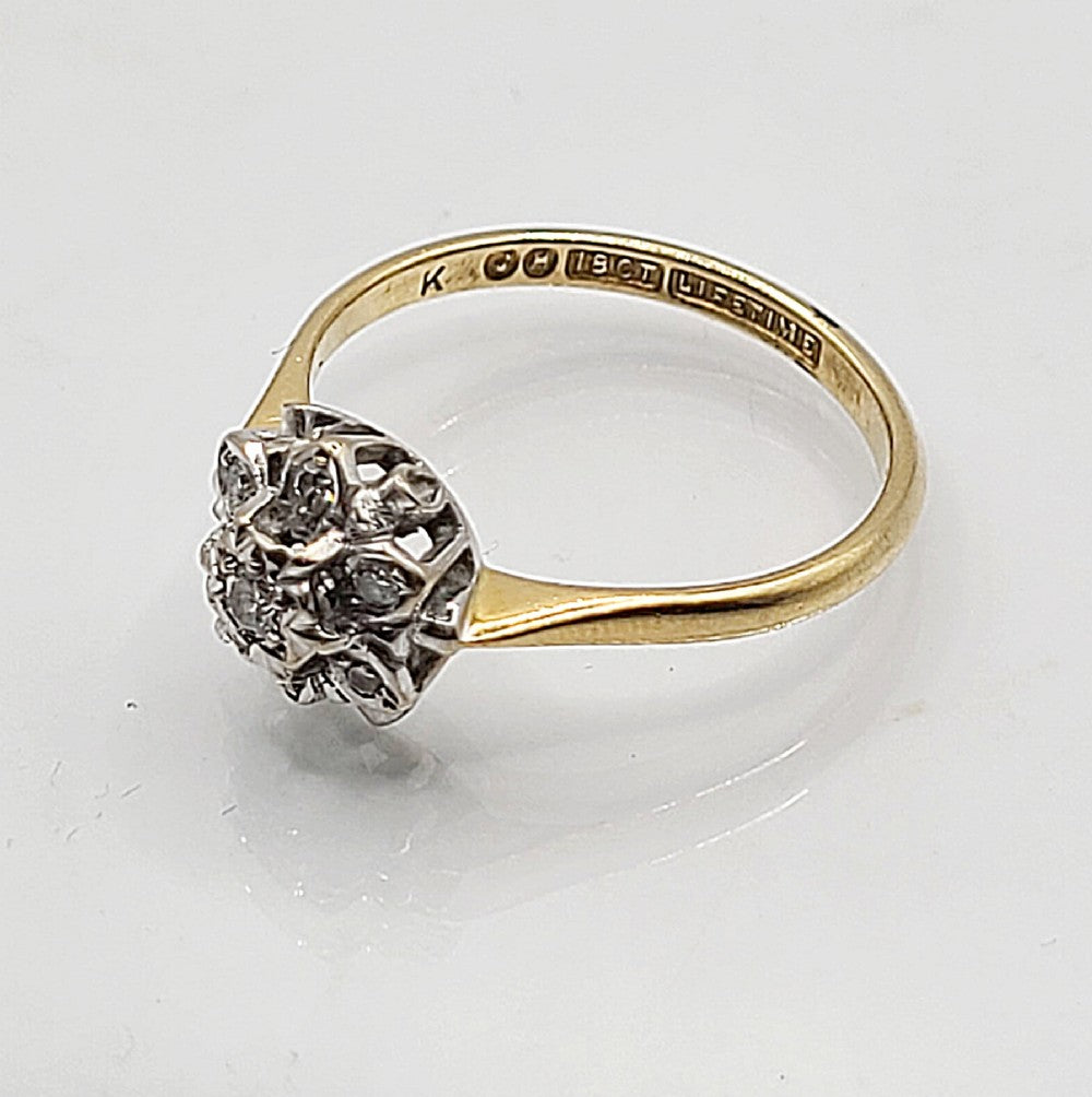 Vintage Diamond Cluster Ring, marked 18ct (O)