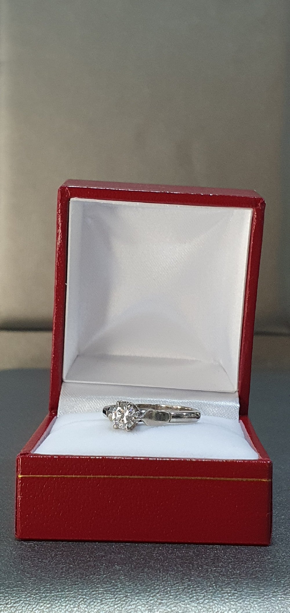 Vintage 18ct White Gold Diamond Solitaire - Size N