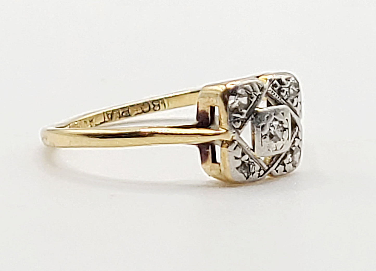 Art Deco Diamond Platinum Set 18ct Gold Ring c1930s - Size N
