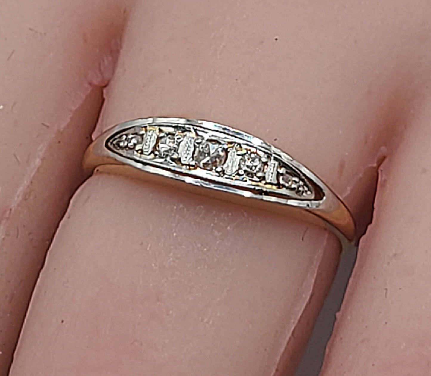 Art Deco 5 Stone Diamond Platinum & 18ct Gold Ring c1920s