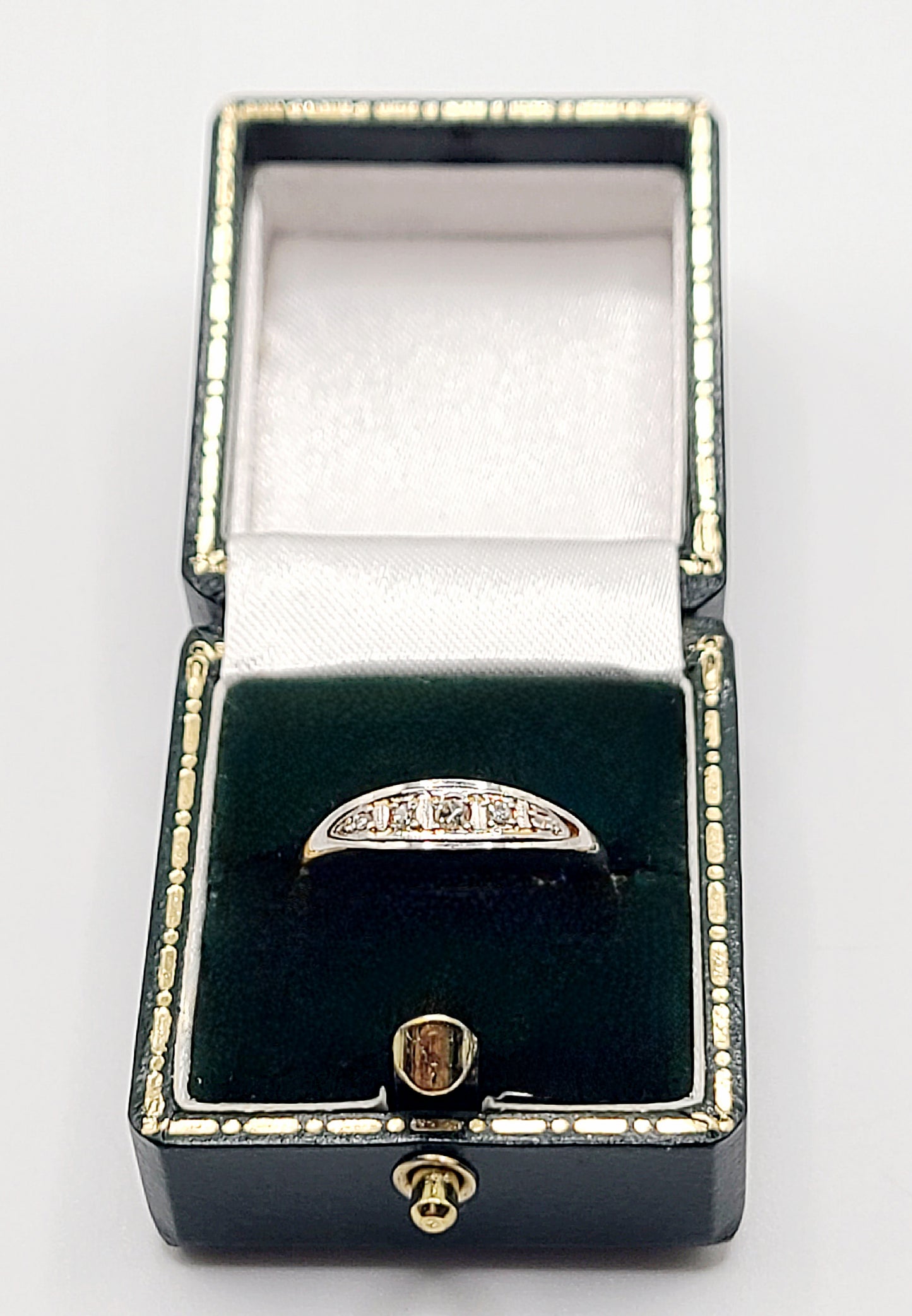 Art Deco 5 Stone Diamond Platinum & 18ct Gold Ring c1920s