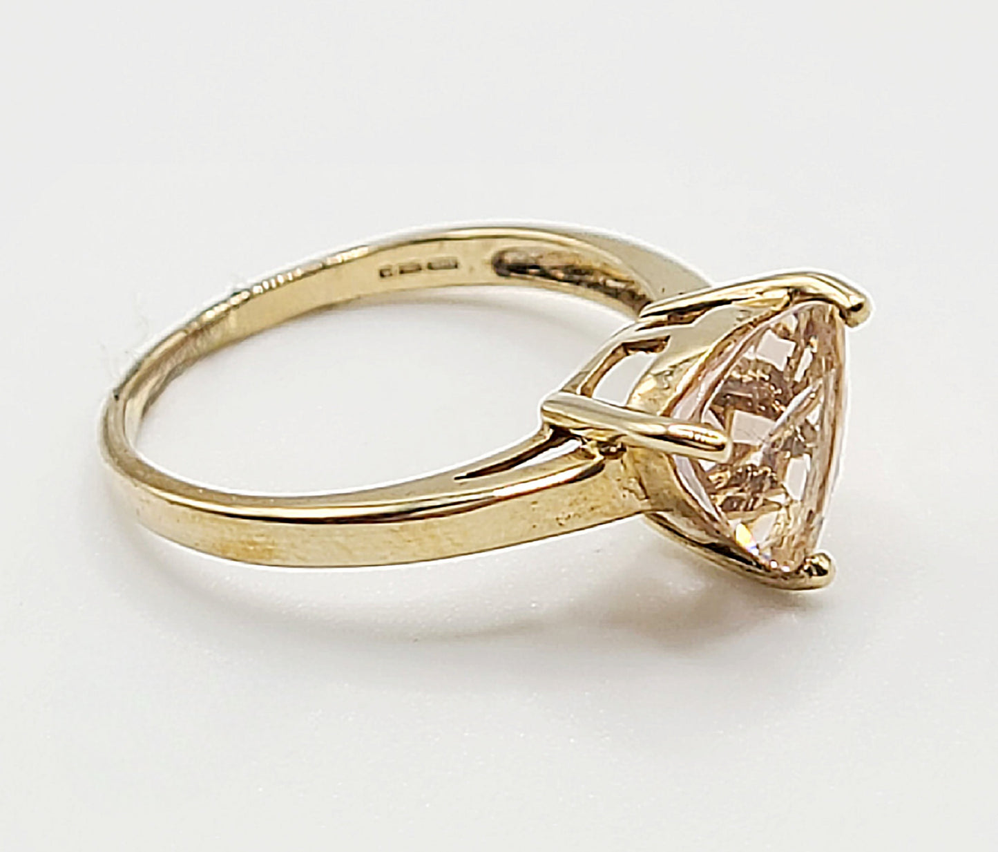 Trillian Cut Morganite on 9ct Gold Ring (N)