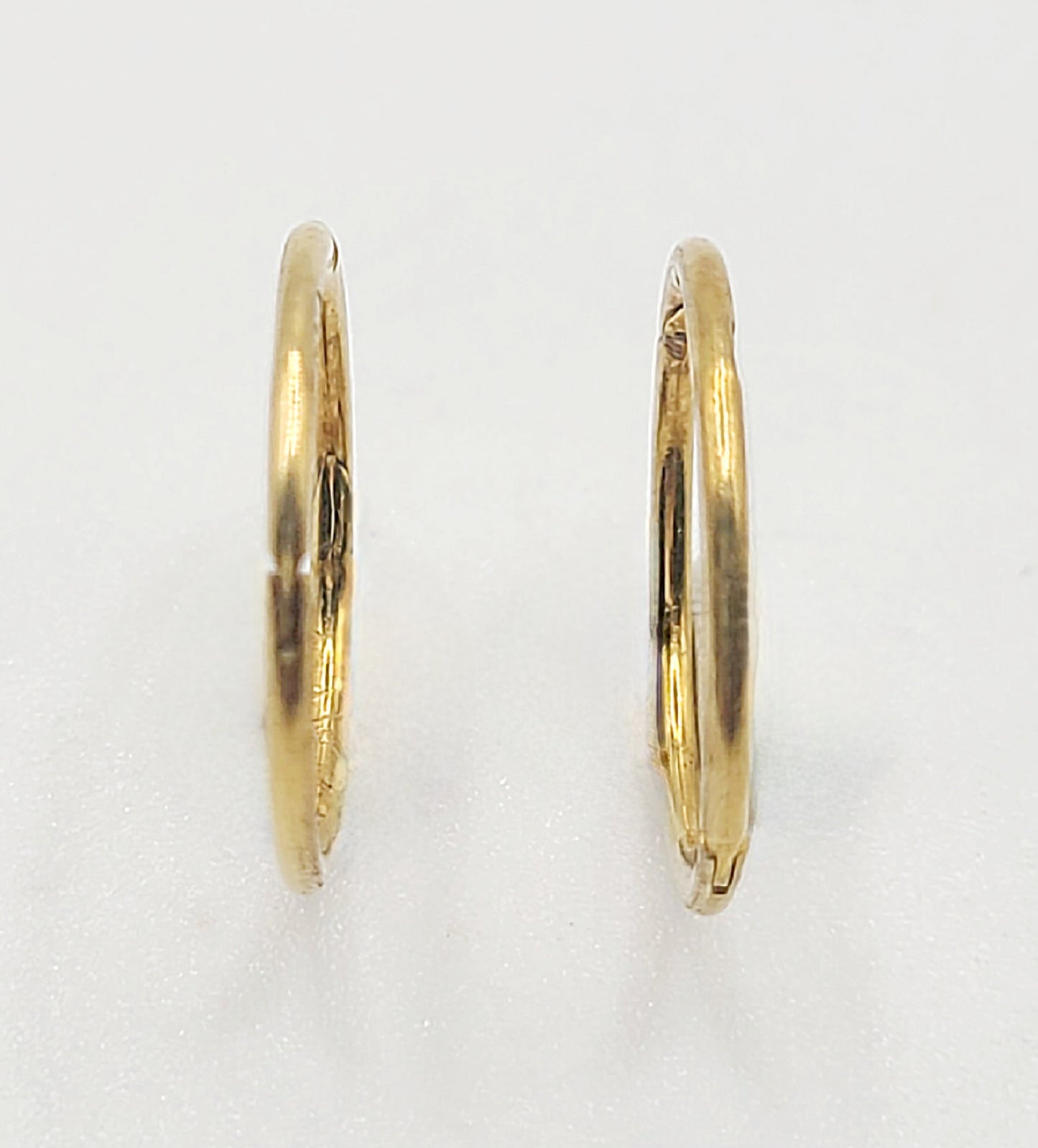Vintage 9ct Gold Fine Hoop Earrings