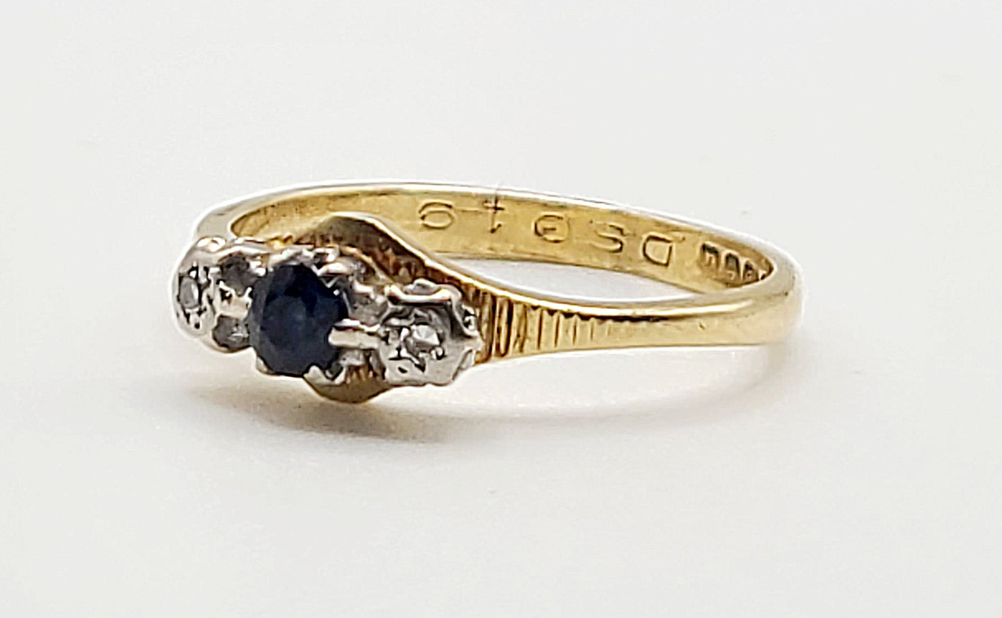 Vintage Art Deco Round Cut Sapphire & Diamond 18ct Gold Ring