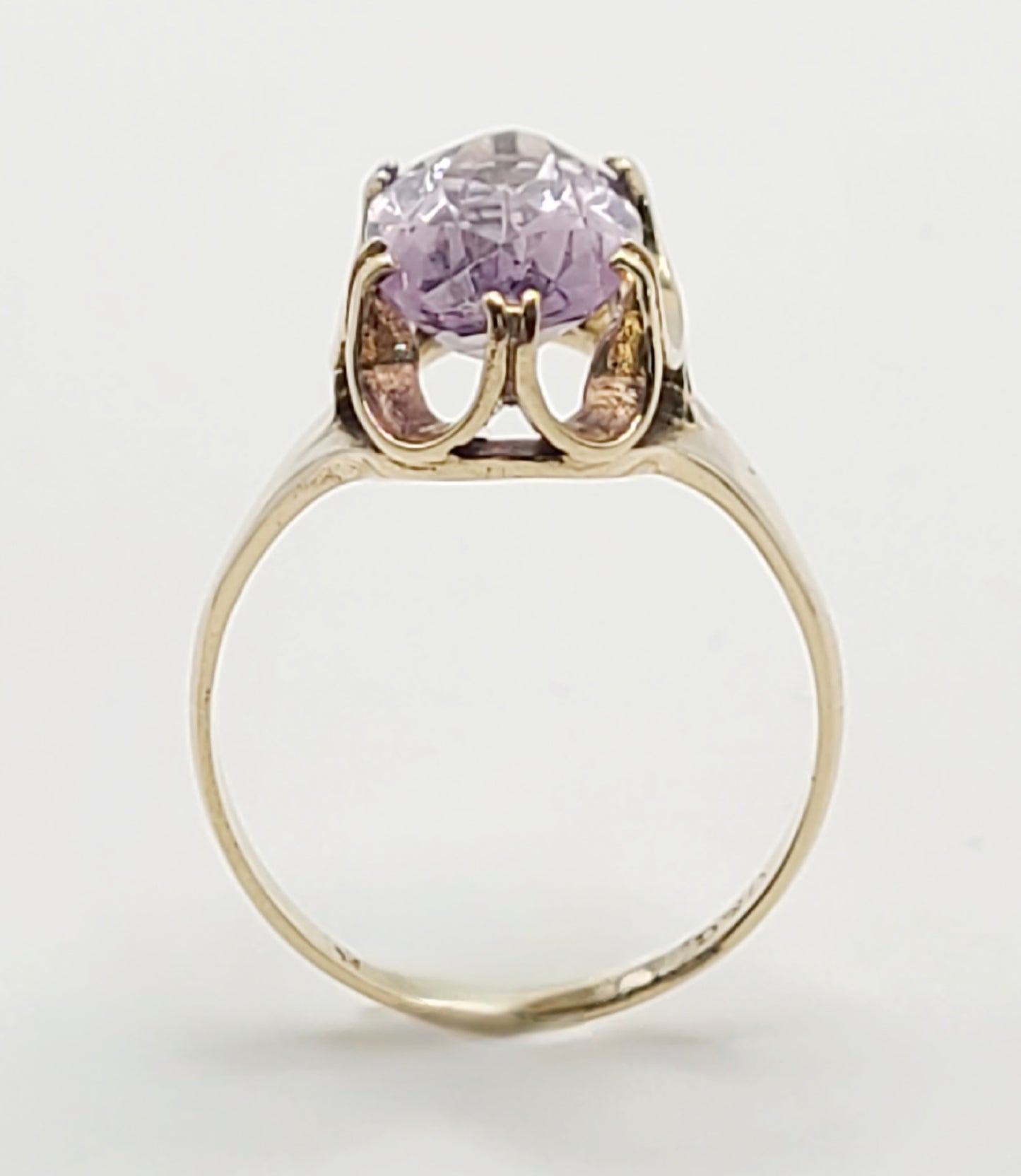Amethyst & 9ct Gold Marquise Style Vintage Ring