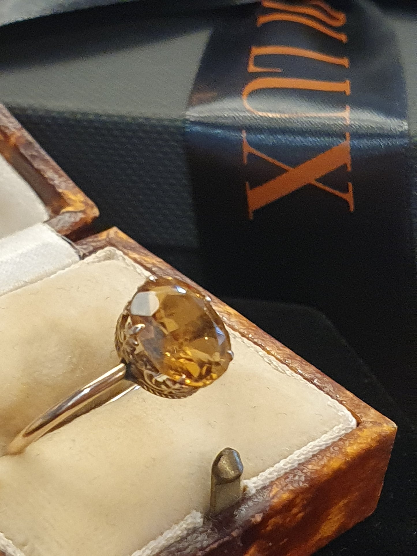 Art Deco Era 9ct Gold Citrine Solitaire Ring - Size Q.