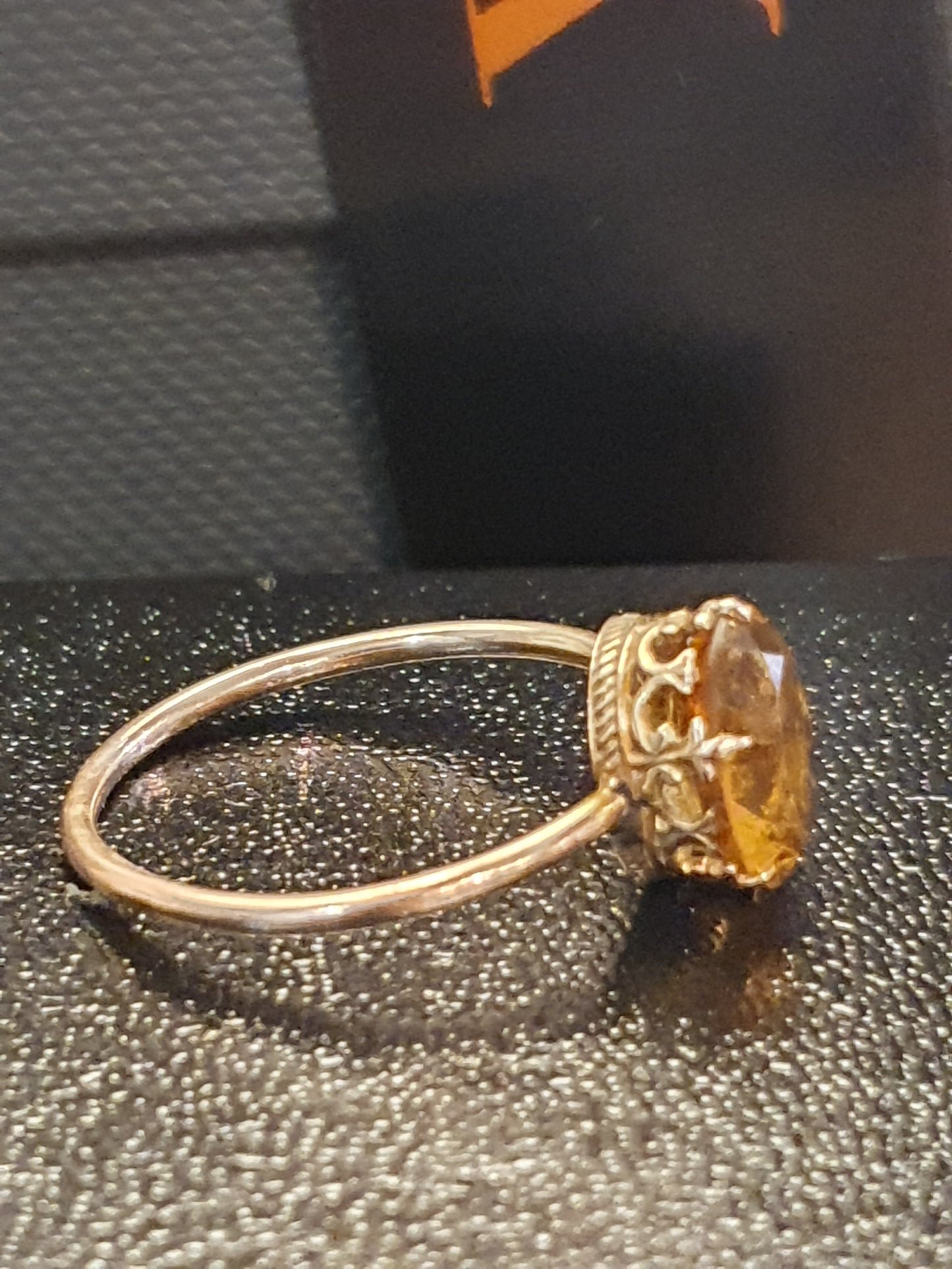 Art Deco Era 9ct Gold Citrine Solitaire Ring - Size Q.