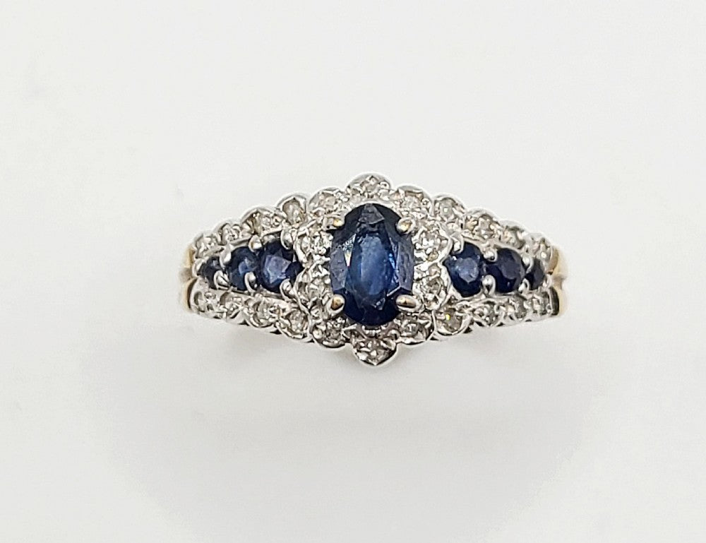 Vintage Oval Cut Central Sapphire & Diamond Shoulders 9ct Gold Ring (R)