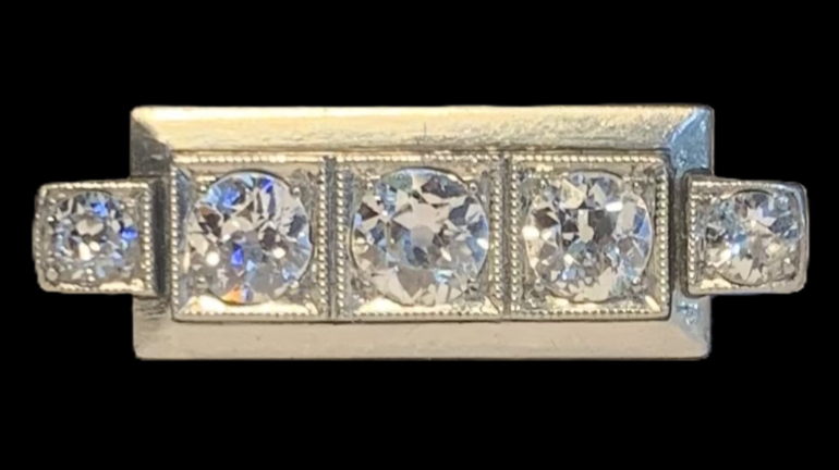 Exceptional Art Deco Diamond & Platinum Ring - Size L1/2