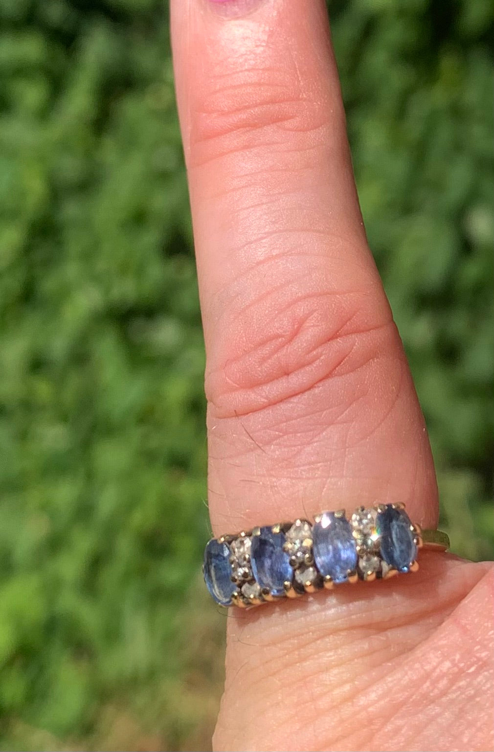 Stunning Cornflower Blue Sapphire & Diamond Ring - Size - J1/2