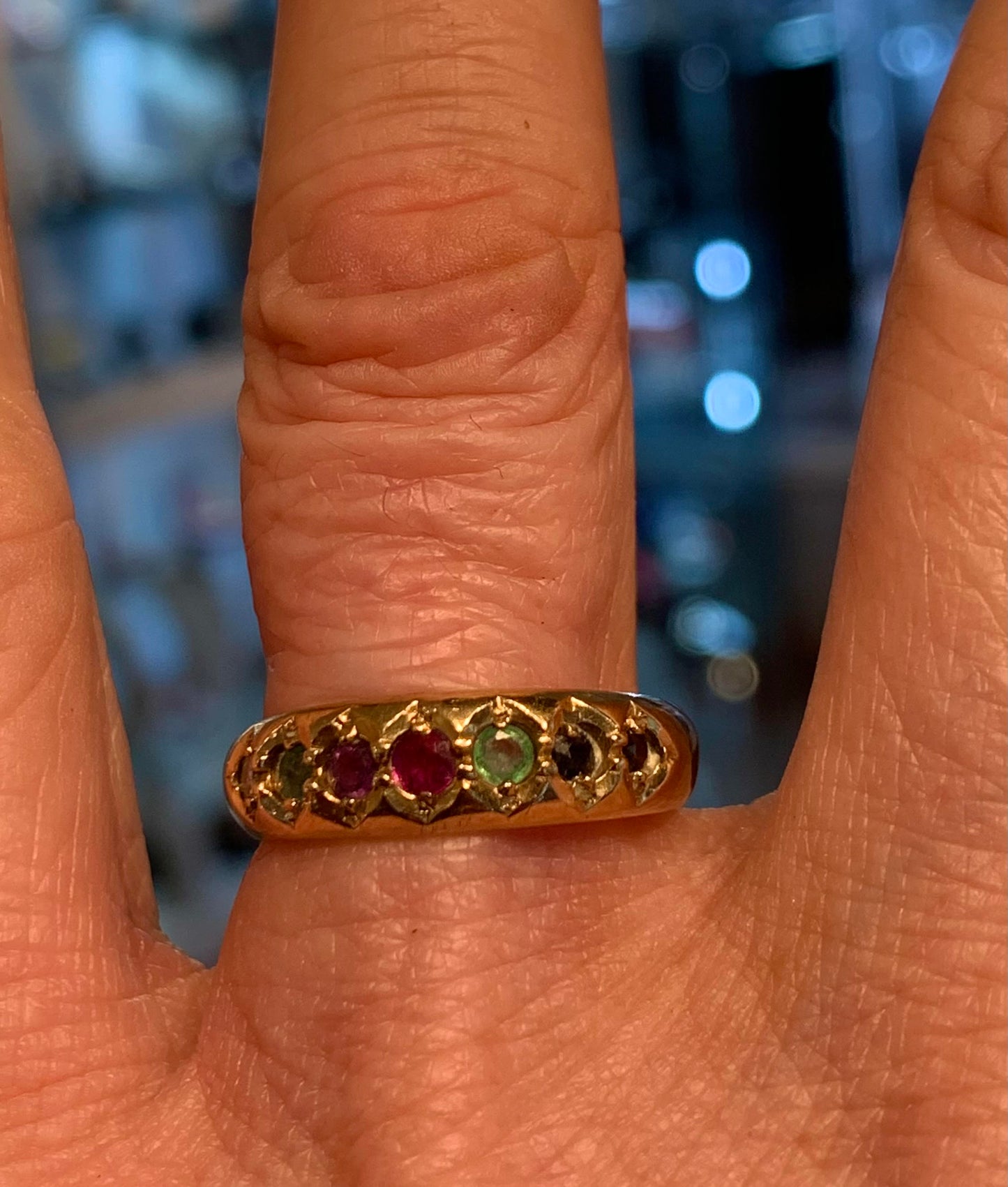 Antique Dearest Ring in 9ct Gold - Size O