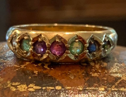 Antique Dearest Ring in 9ct Gold - Size O