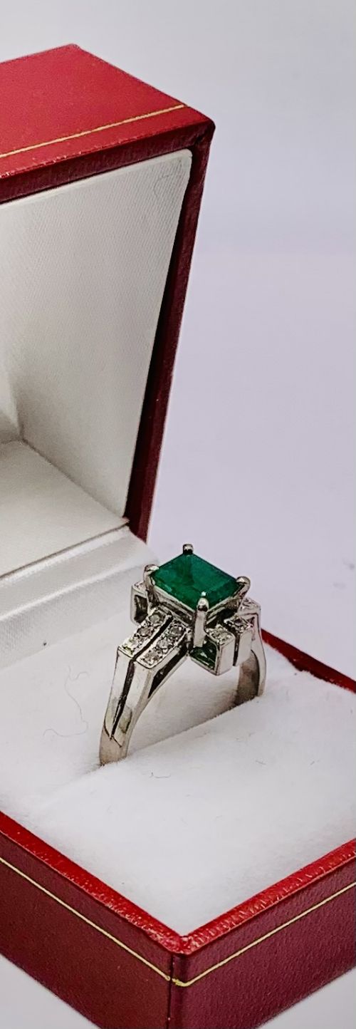 Art Deco Design Natural Emerald & Diamond 14ct Gold Ring - Size Q