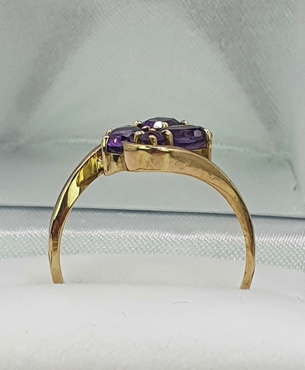 Vintage 9ct Gold & Amethyst Swirl ring