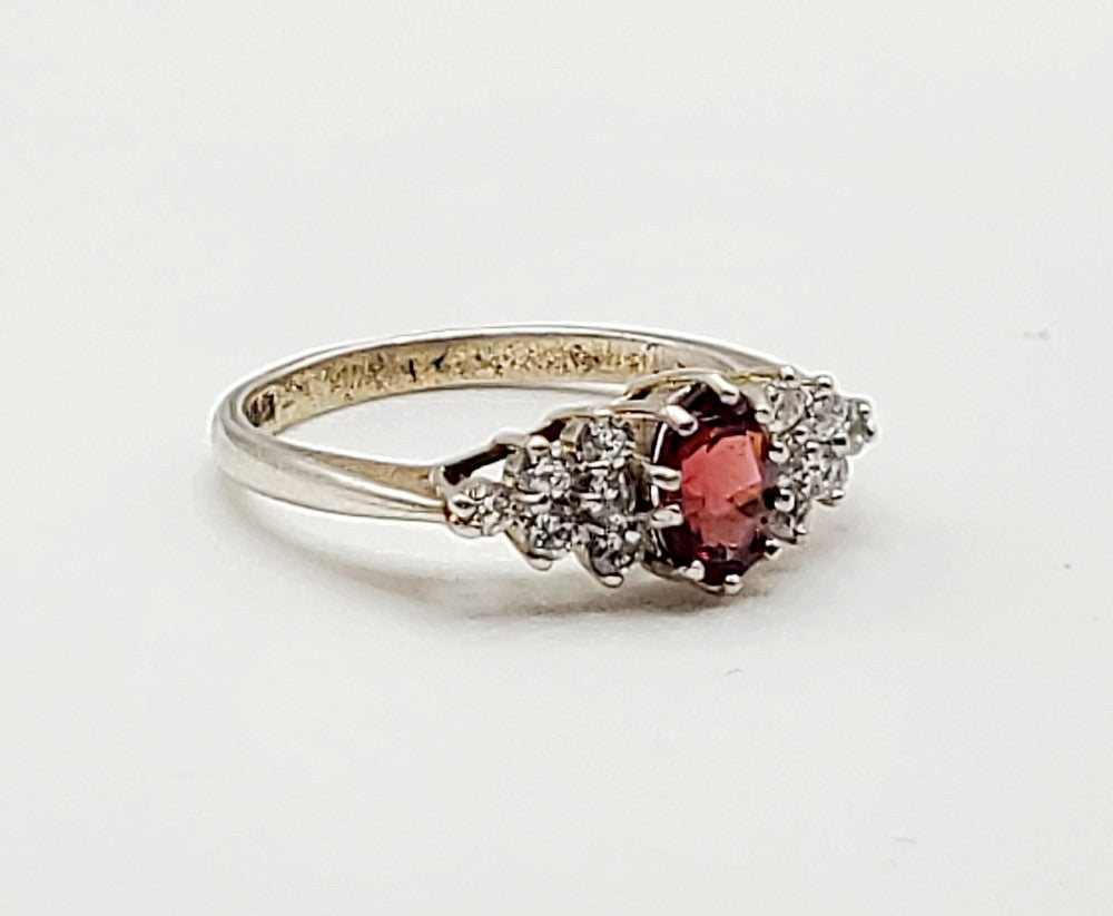Garnet Sterling Silver & Diamante Ring (Q)