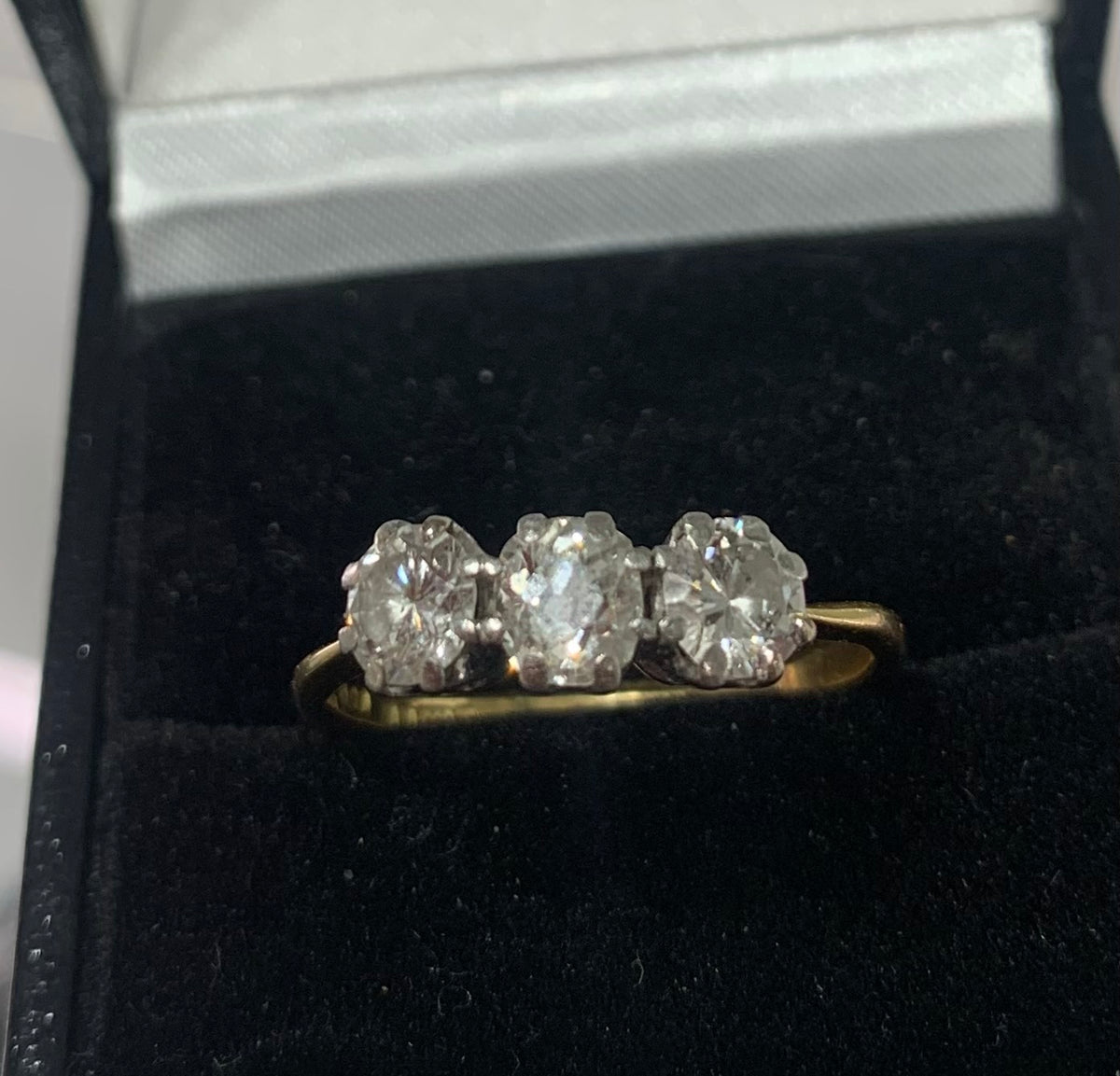 Diamond Trilogy 18ct Gold Ring - Size P