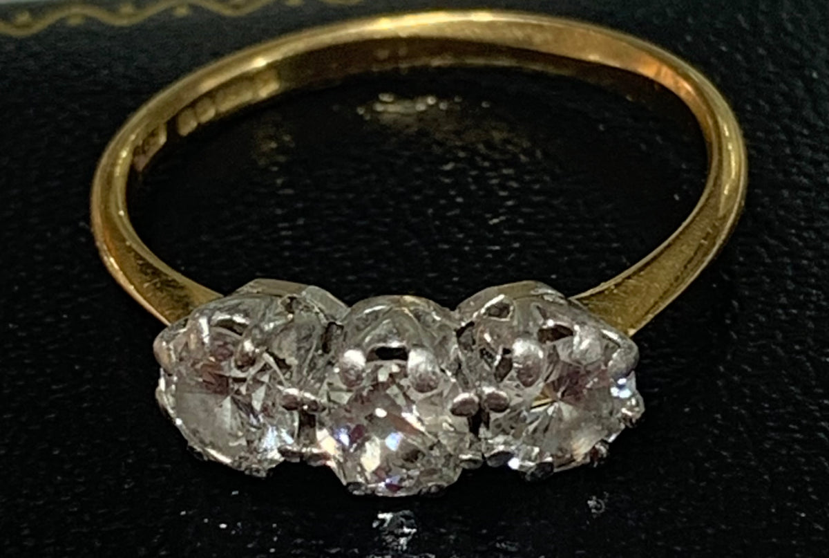 Diamond Trilogy 18ct Gold Ring - Size P