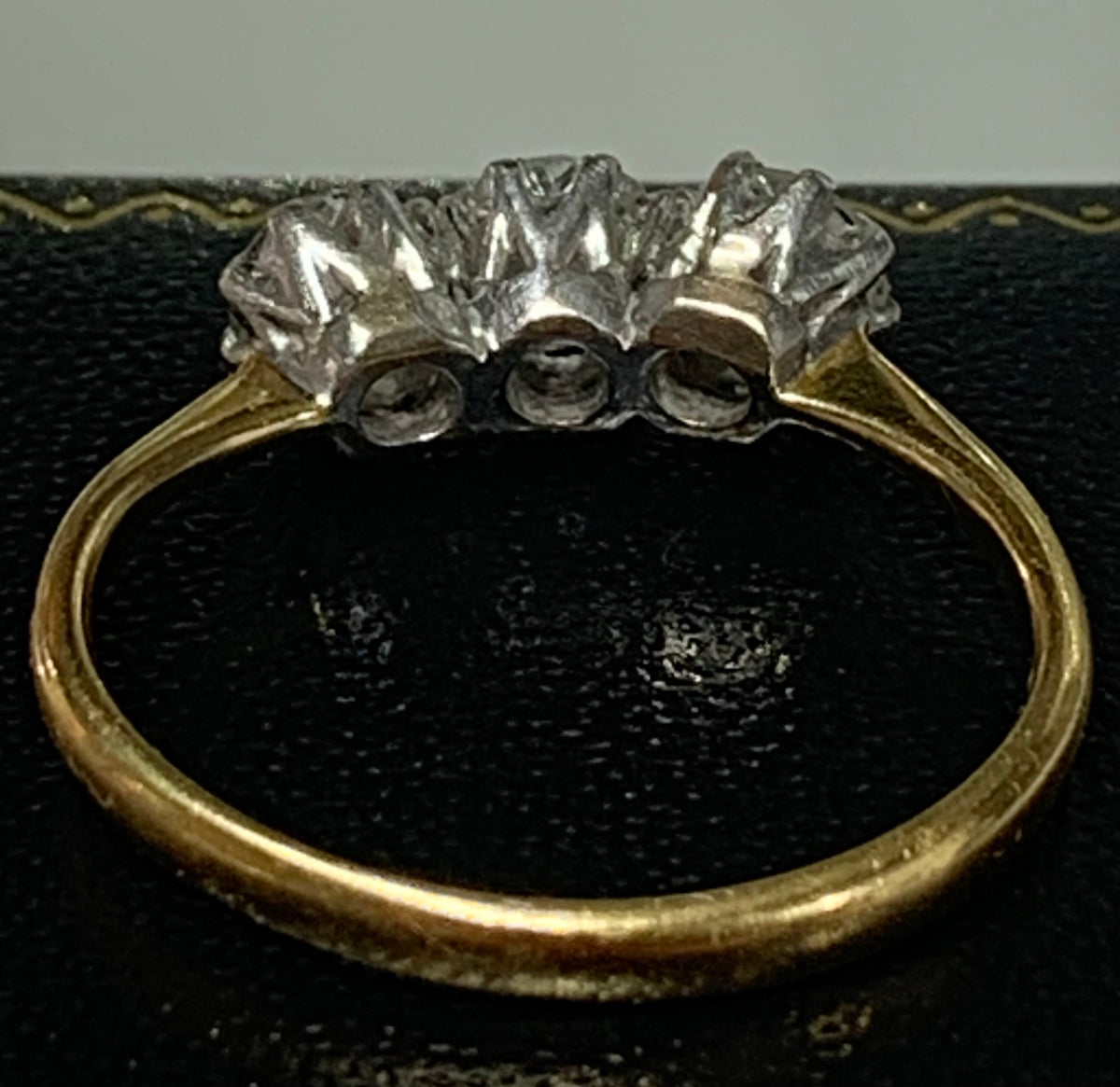 Diamond Trilogy 18ct Gold Ring - Size P