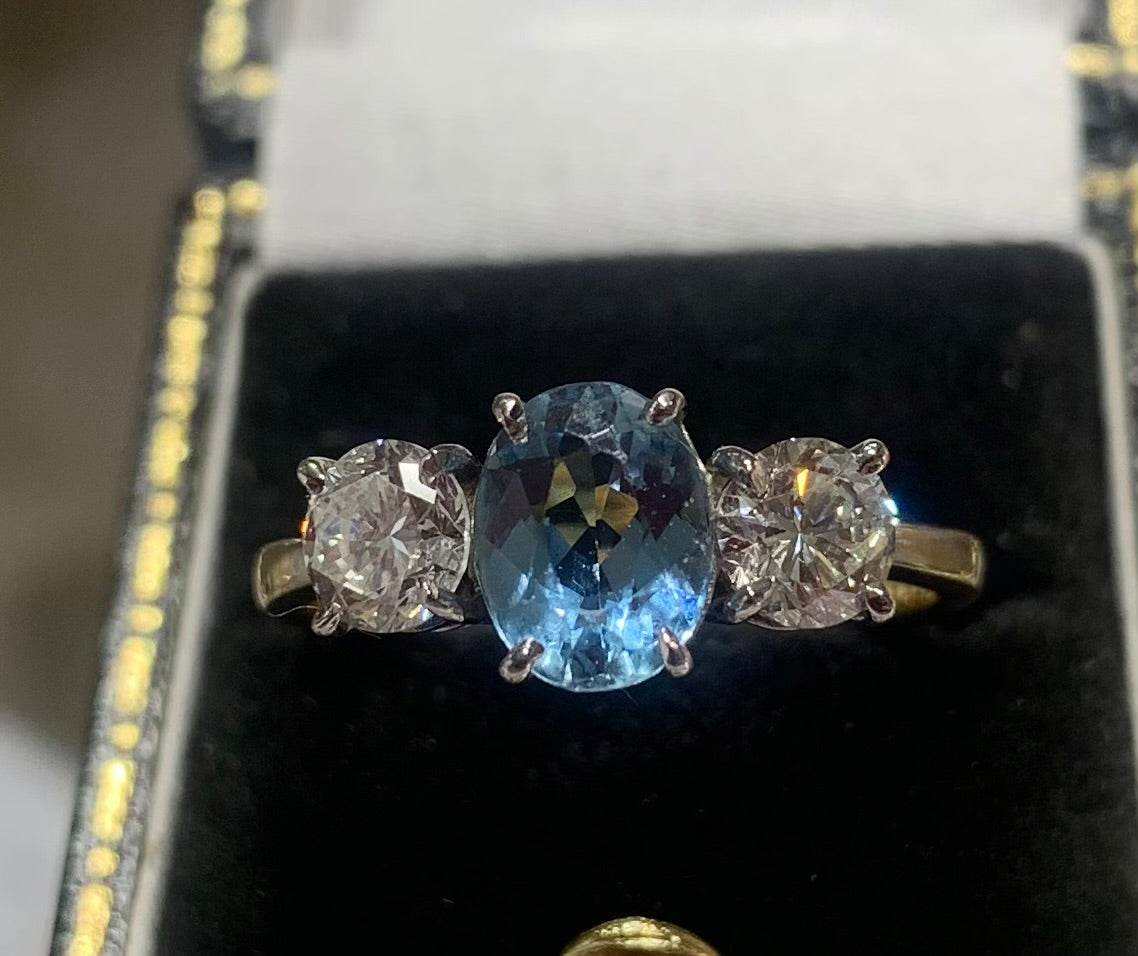 Stunning Aquamarine & Diamond Trilogy Ring - Size Q1/2