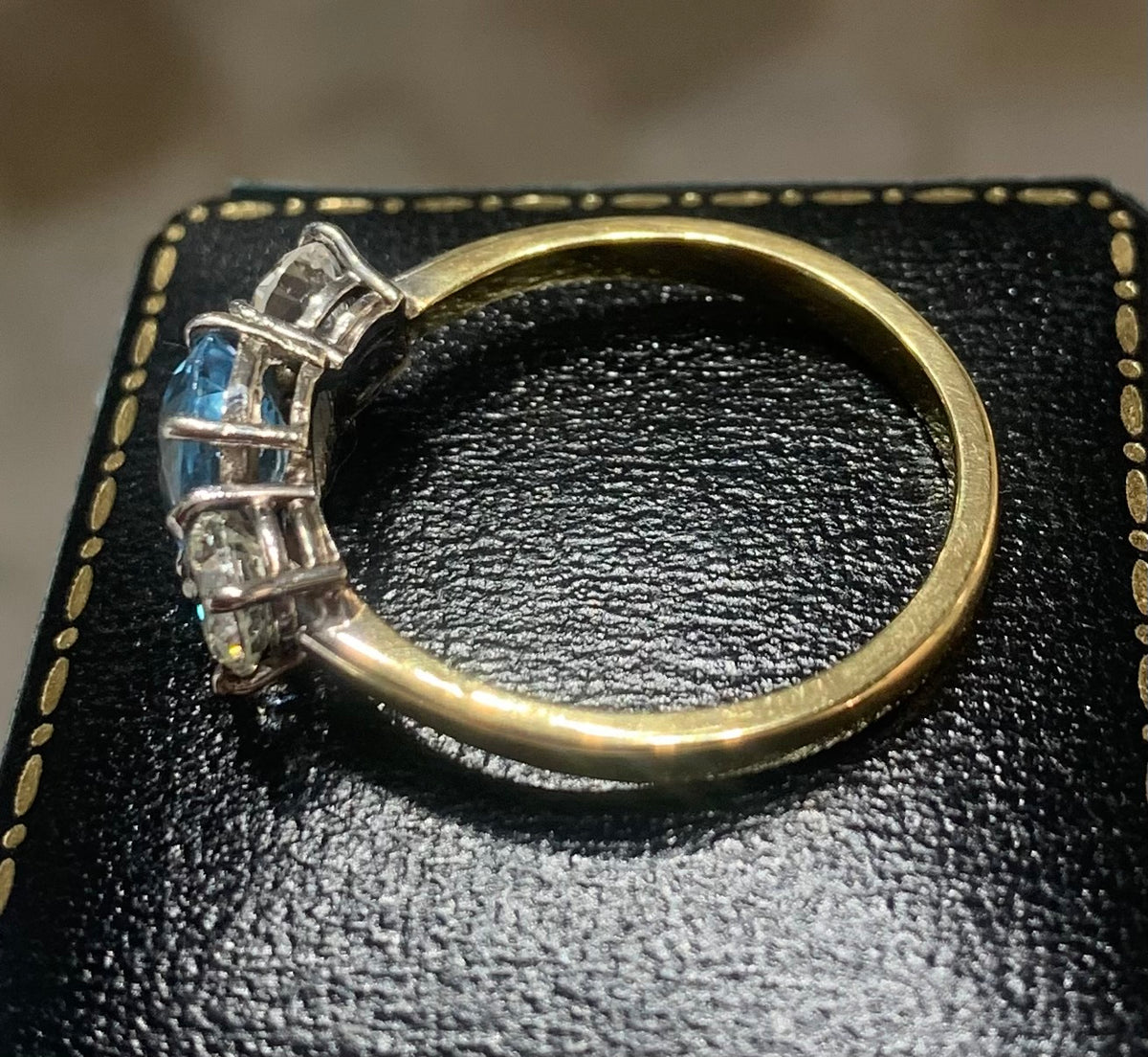 Stunning Aquamarine & Diamond Trilogy Ring - Size Q1/2