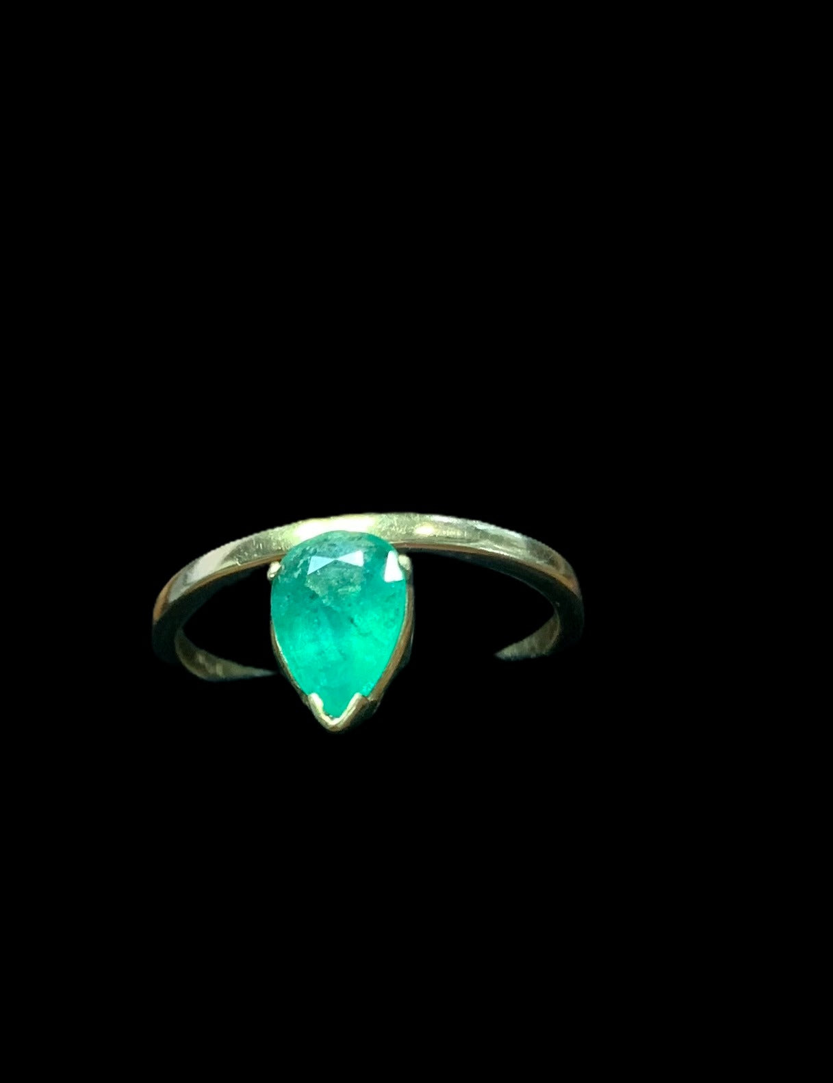 Pear Drop Emerald Ring in 10ct Gold - Size P