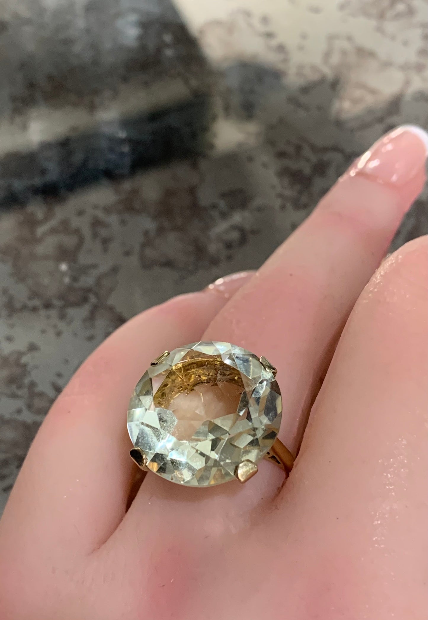 Antique Citrine Solitaire 9ct gold ring (approx 20ct) Size N