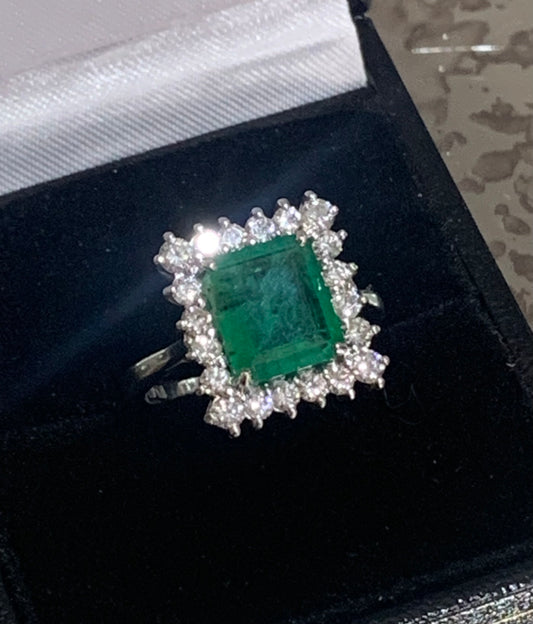 Striking 3ct Natural Emerald & Diamond Large Cluster Ring in 18ct White Gold - Size M