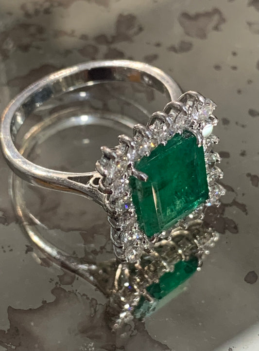 Stunning 1.78ct Natural Emerald & Diamond Large Cluster Ring in 18ct White Gold - Size M
