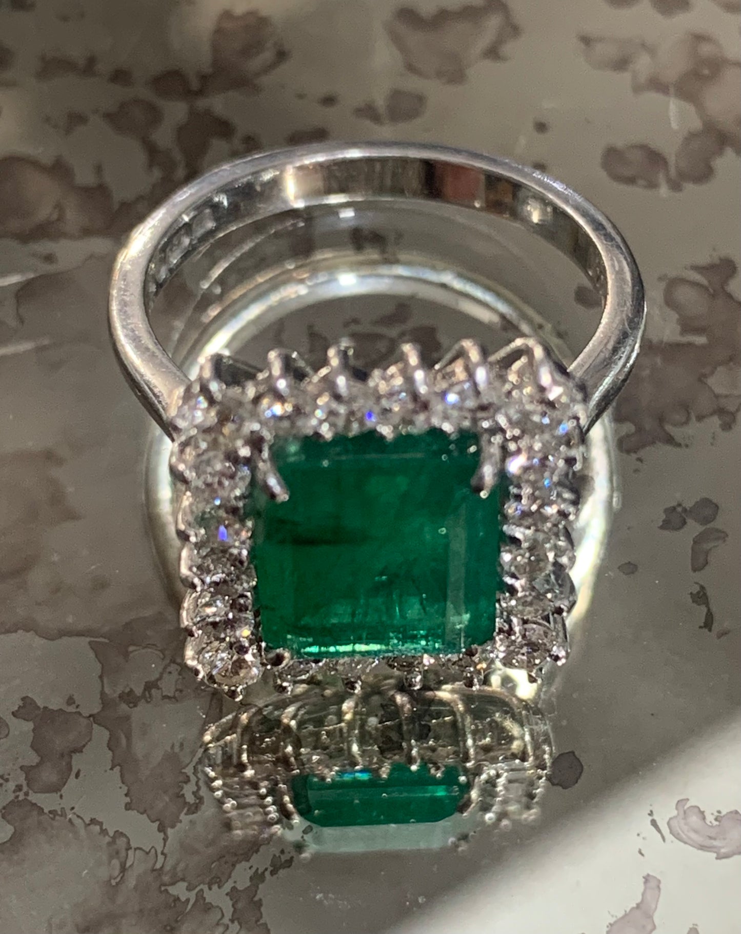 Striking 3ct Natural Emerald & Diamond Large Cluster Ring in 18ct White Gold - Size M